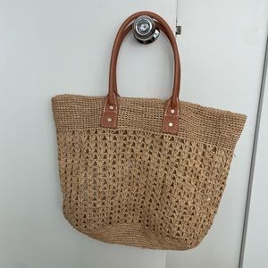 Hat Attack straw tote bag with leather handles, brand new!
